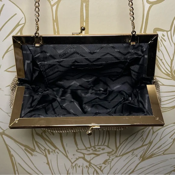 Olga Berg “Zara” Gold Metal Mesh Clutch Bag - EXCELLENT condition! - Picture 11 of 11